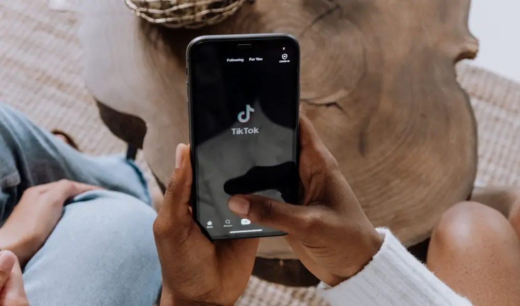 Boosting Ad Engagement on TikTok with ChatGPT: Tips and Strategies